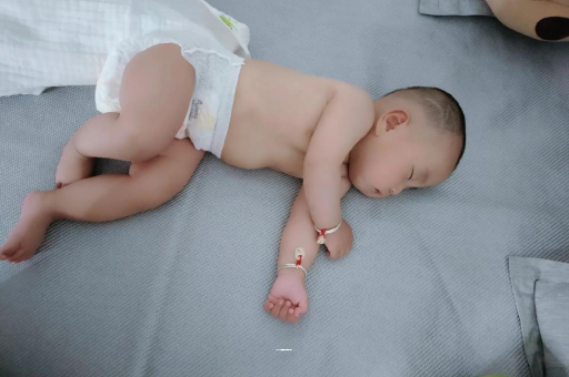 商洛宝宝老打喷嚏怎么办